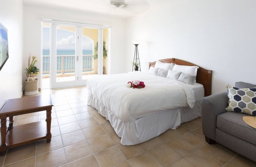 Cabezas Villa | 5250 2 Bedroom Ocean Front Las Casitas in Fajardo