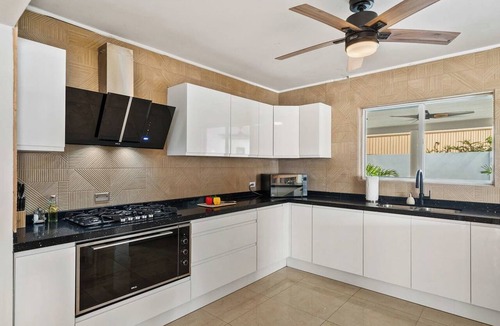 Punto de Oro House | 5BR Aruba Villa w/Private Pool | Near Eagle Beach