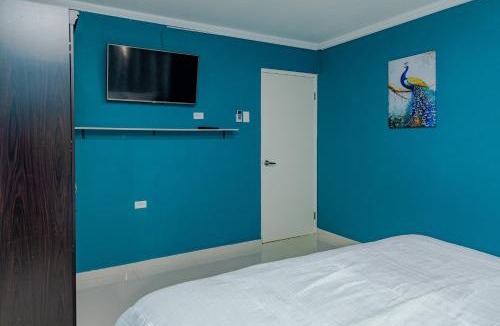 Rooi Afo House | 7 min to Beach - SUPER DEAL! Modern Luxury Home