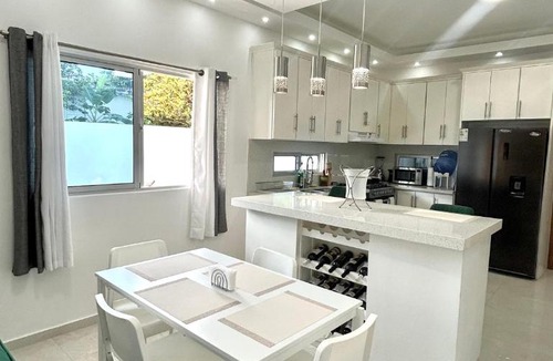 Rio San Juan Apartment | A 1 Min de Playa 3 habitaciones Lujo Parqueo