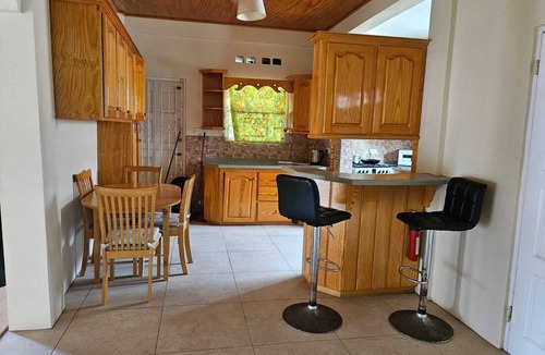 Calivigny House | A comfortable and relaxing 2 bedroom home in Grenada, 15 minutes to Grandansse.