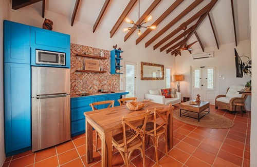 Santa Cruz House | Adults-Only Casita w/King Bed, Pool, BBQ & Nature Views Near Aruba Nat’l Park!
