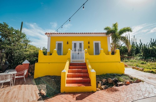 Santa Cruz House | Adults-Only Casita w/King Bed, Pool, BBQ & Nature Views Near Aruba Nat’l Park!