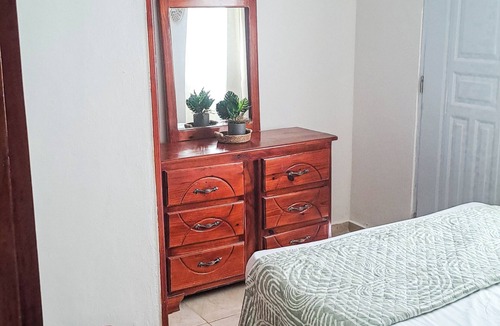 Los Patos Apartment | Air-conditioned tropical room