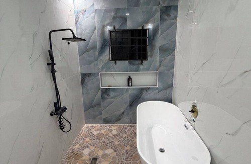 Santa Cruz Apartment | Amazing 2Bedroom 2 Bath Cozy Suite- Tub - Fireplace - AC