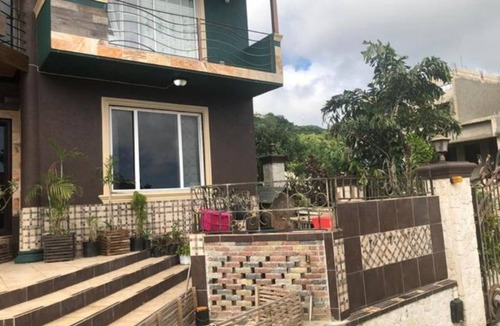 Saint Andrew House | Amazing Family Home In The Suburbs Of Kingston