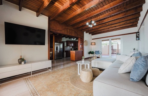 Paradera House | Amazing island View - Enjoy this spacious villa in a private setting