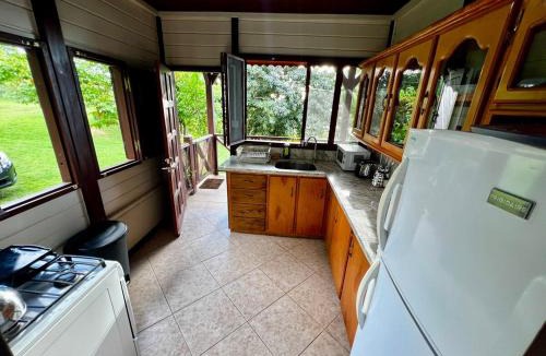 Anse La Raye Ski Chalet | Annes Retreat