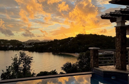 Castries Apartment | Apartment with a million dollar view and a wrap-around balcony with beach access
