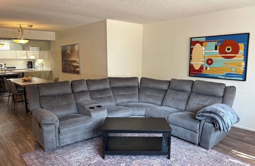 Historic Tennis Club Apartment | Apt E - furnished huge 2bed/2bath upstairs with the mountains and downtown views