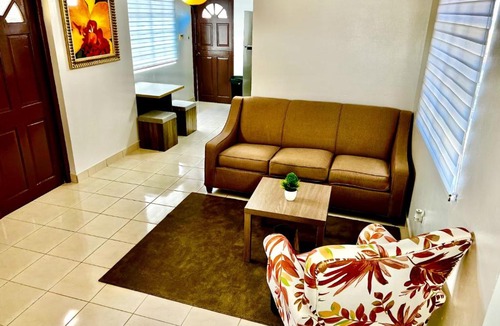 Paradera House | Aruba Roncado Cheerful 3 bedroom home in Paradera