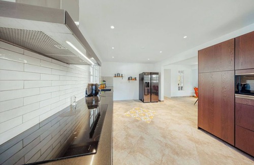 Opal Villa | Bali-Inspired 7BR Private Oasis Walk to Palm Beach