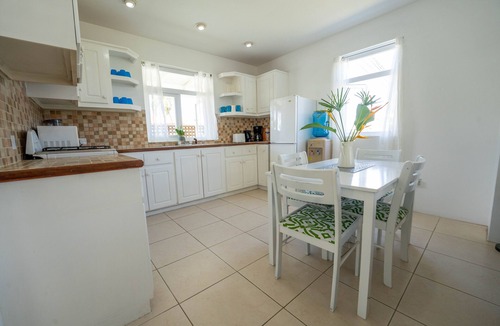 Rodney Bay Apartment | Beach Bliss! Pool, Beach, Quiet, with Laundry