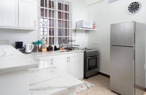 Bois d'Orange Apartment | Beach Cove Apartment