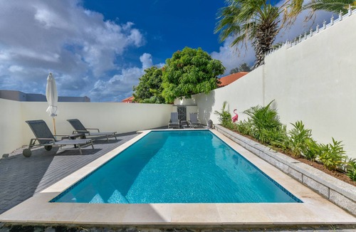 Oranjestad Villa | Beach Dream Island House- 10 Minutes from Eagle Beach