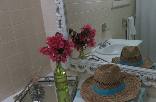 Pos Chiquito House | Beach Front Room