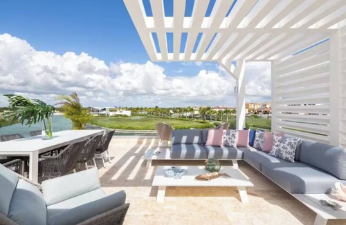 Cap Cana Marina Villa | Beach Villa at Punta Cana with private pool, WIFI & BBQ