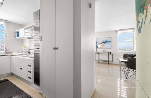 Parque Apartment | Beach Walk Retreat | Stylish with Stunning Views
