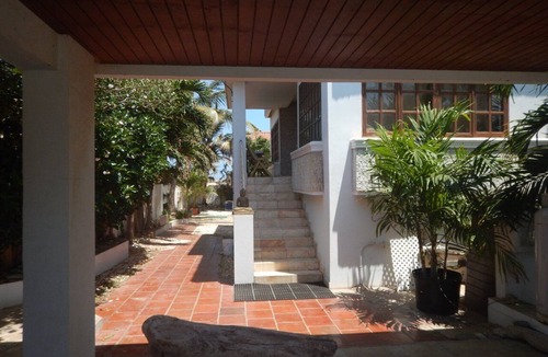 Arashi Apartment | Beach White Villa Studio with additional bedroom for 4 people, best snorkl