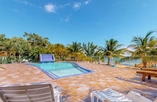 Surfside Condo | Beachfront Apartment w/Ocean View, Shared Pool, Kitchenette, Partial A/C & WiFi!