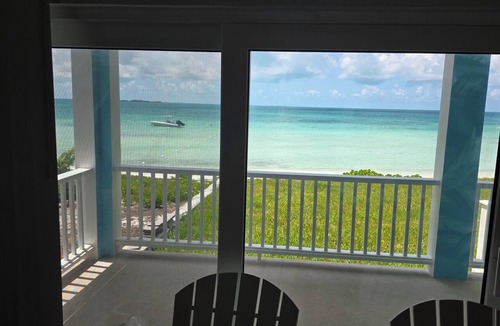 Spanish Wells House | Beachfront Bliss: a beautiful duplex on a private beach on Russell Island