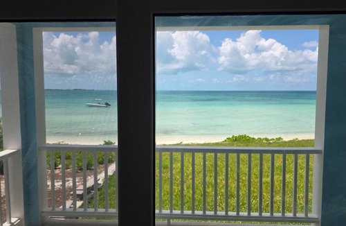 Spanish Wells House | Beachfront Bliss: a beautiful duplex on a private beach on Russell Island