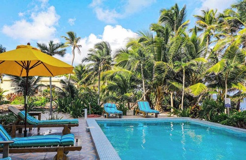 San Pedro Condo | Beachfront condo with pool, amazing ocean view, & W/D - near restaurants