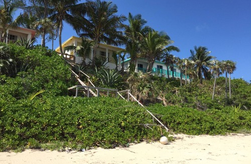 North Palmetto Point House | Beachfront Cottage with 50 Mile Ocean View and Pool Access