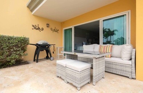 Oranjestad-West Apartment | Beachfront - Garden Delight Studio - E125-1