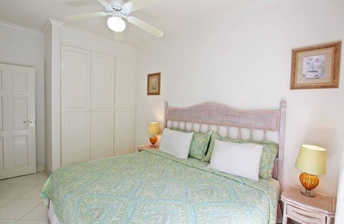 Saint Lawrence Apartment | Beachfront Ocean View Apt with Pool - Leith Court 3