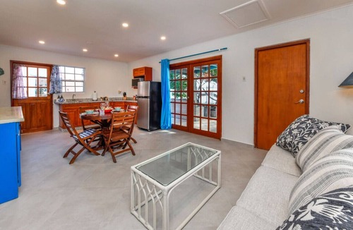 Savaneta Villa | Beachfront Two-Bedroom Villa