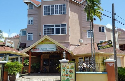 Ocho Rios Hotel | BEACHFRONT VILLA