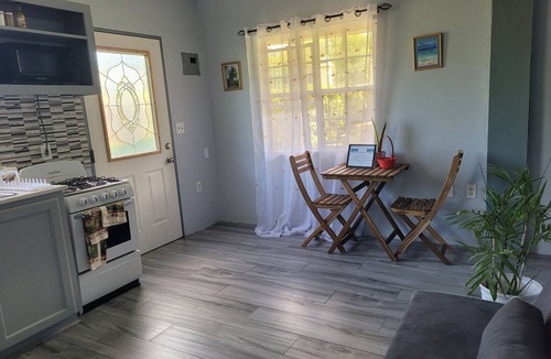 Jennings Apartment | Beautiful 1-bedroom AC apartment in the peaceful village of Jennings, Antigua