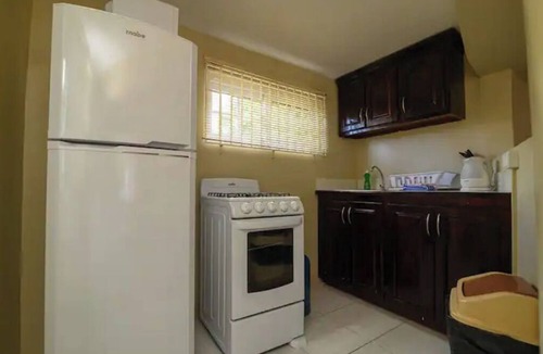 Salt Gut House | Beautiful and quite community 2 bedrooms and 1 bathroom