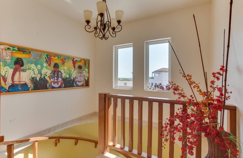 San Pedro Condo | BEAUTIFUL CONDO! SLEEPS UP TO 8 - OCEAN AND POOL VIEWS! GREAT LOCATION!