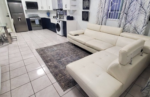 Portmore House | Beautiful cottage. The perfect balance of cozy, modern, urban and country.