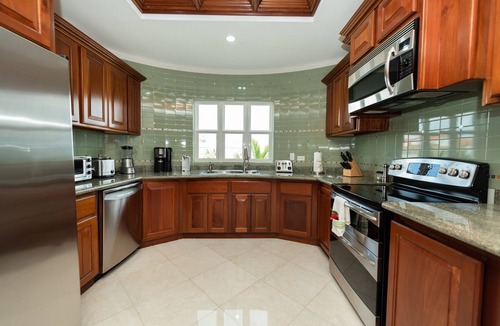 San Pedro Condo | BEAUTIFUL OCEANFRONT 3 BDRM/3 BATH CONDO; MASTER SUITE HAS IT'S OWN FLOOR!