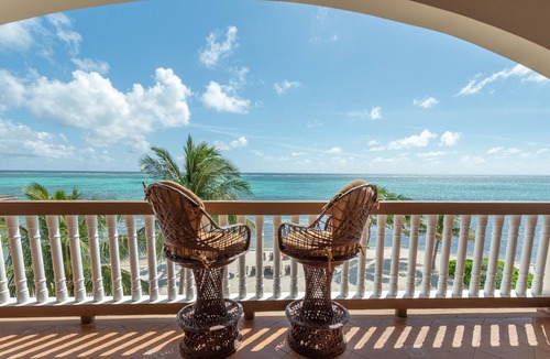 San Pedro Condo | BEAUTIFUL OCEANFRONT 3 BDRM/3 BATH CONDO; MASTER SUITE HAS IT'S OWN FLOOR!