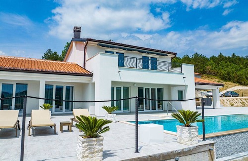 Korelici House | Beautiful private villa with A/C, WIFI, private pool, TV, terrace, pets allowed and panoramic view