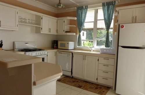 Prospect Apartment | Beautiful west coast apartment amazing sunset views 5 minute walk to the beach.