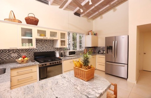 Cap Estate House | Bella Vista 3 Bedroom Home by RedAwning