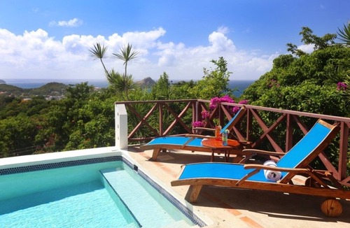 Cap Estate House | Bella Vista 3 Bedroom Home by RedAwning