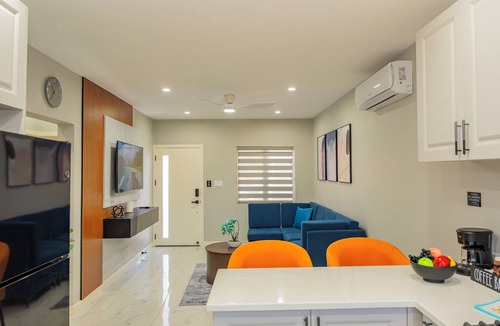 St. John's Apartment | Blue Haven Suite at Black Pineapple Cottages