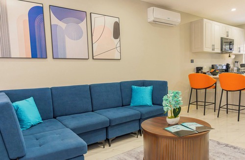 St. John's Apartment | Blue Haven Suite at Black Pineapple Cottages