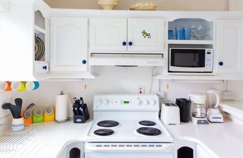 Rockley Condo | BLUE TURTLE - Breezy 1BR Rockley Condo near Accra & Worthing beach