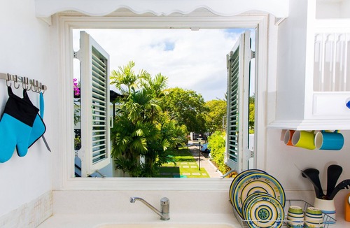 Rockley Condo | BLUE TURTLE - Breezy 1BR Rockley Condo near Accra & Worthing beach