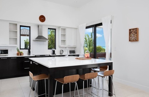 Long Bay Villa | Bora Villa 4 Br