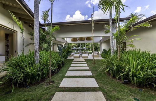 Los Lagos Villa | Brand New 6 Bedroom Villa w/Chef included! Steps from the Beach!
