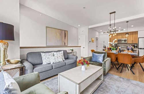 Teepee Town House | BRAND NEW|Vienna by SSR|TopView|Luxury|PRIVATE HOT TUB|4BR (BL# RES-11679)