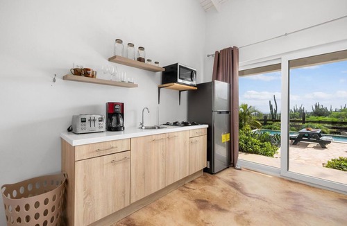 Santa Cruz Apartment | Breezy & Cozy Retreat ~ Arikok National Park ~Pool